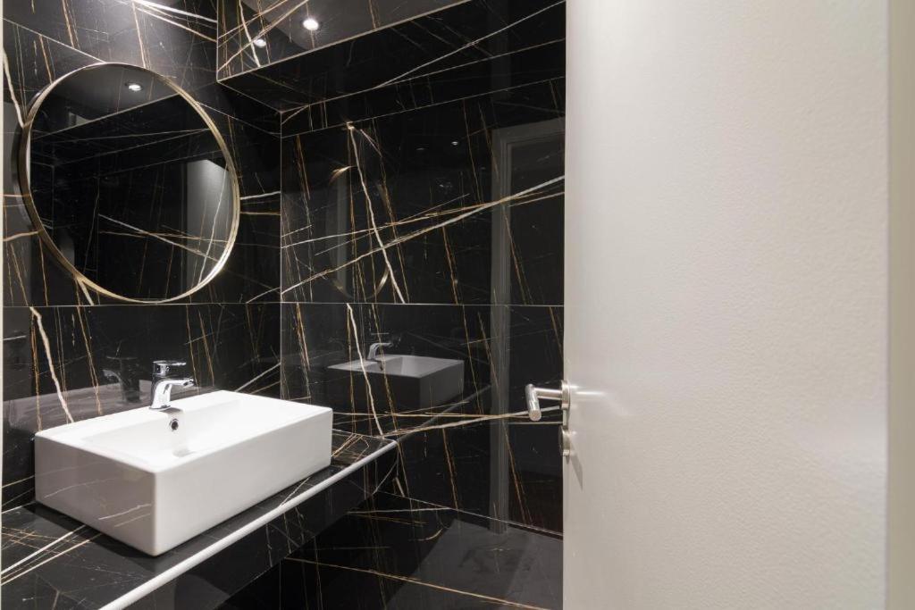 Arditou Akropolis Apartments-Suites アテネ エクステリア 写真